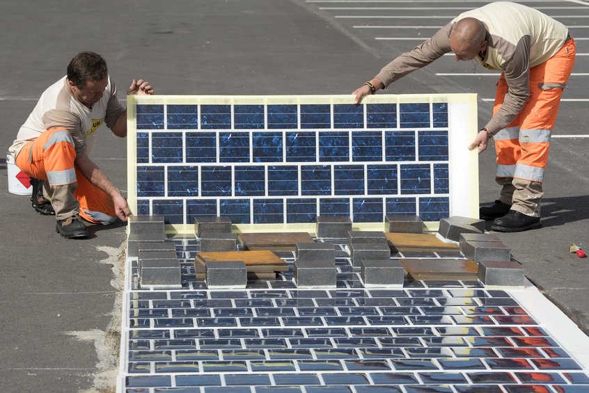France_Solar_Roads_Green_Builder