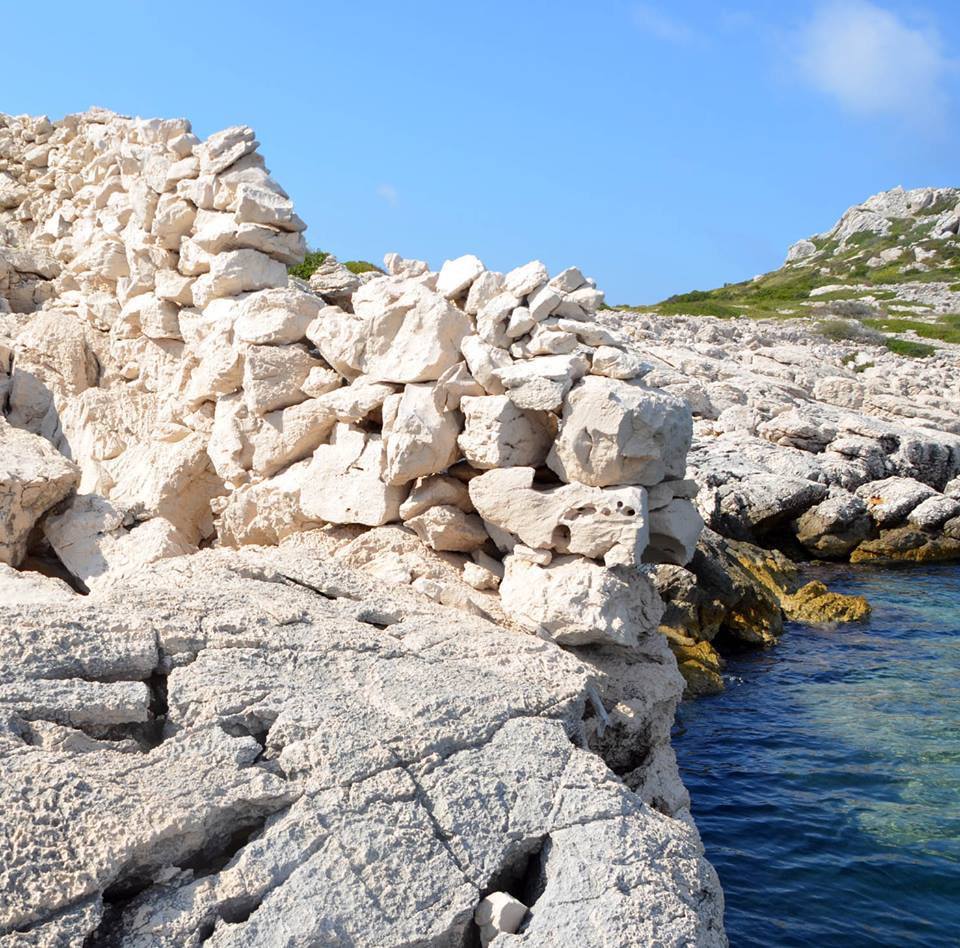 Kornati_suhozid