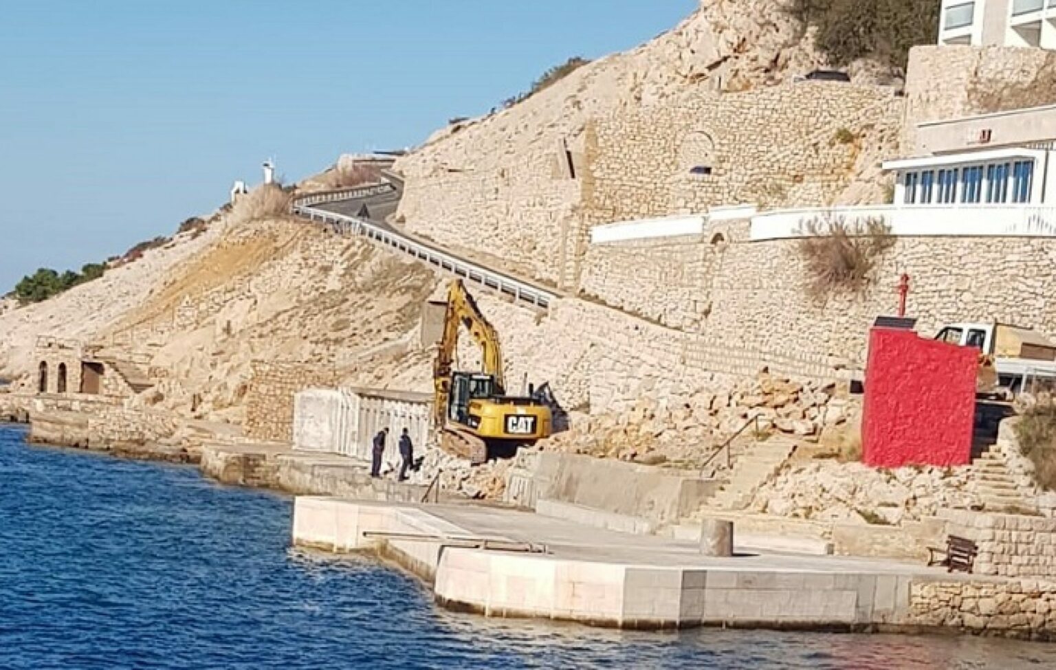 Jablanac U Zavr Nici Priprema Za Nadolaze U Ljetnu Turisti Ku Sezonu