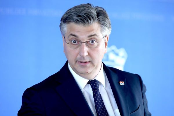 ZADARSKI LISTIĆ S VELIKIM PORUKAMA