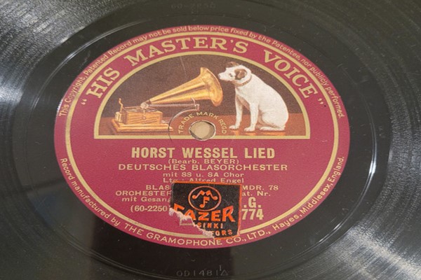 NAŠE DOBA DOBA JE KIČA